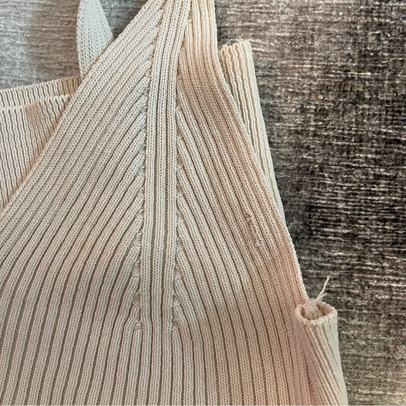 Italian crop sweater tank - Picture 3 of 6